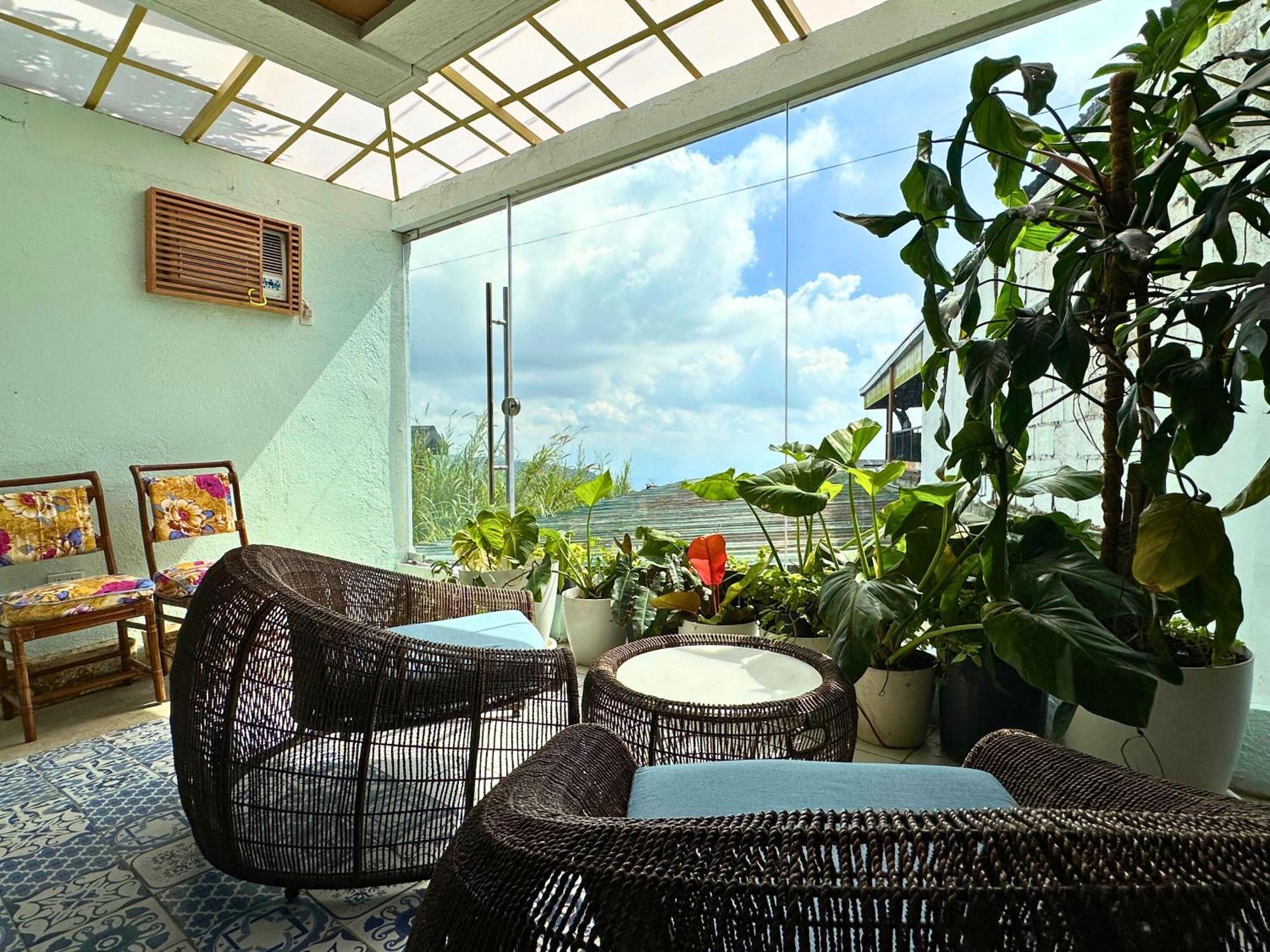 Cabins By Eco Hotels Tagaytay City Esterno foto