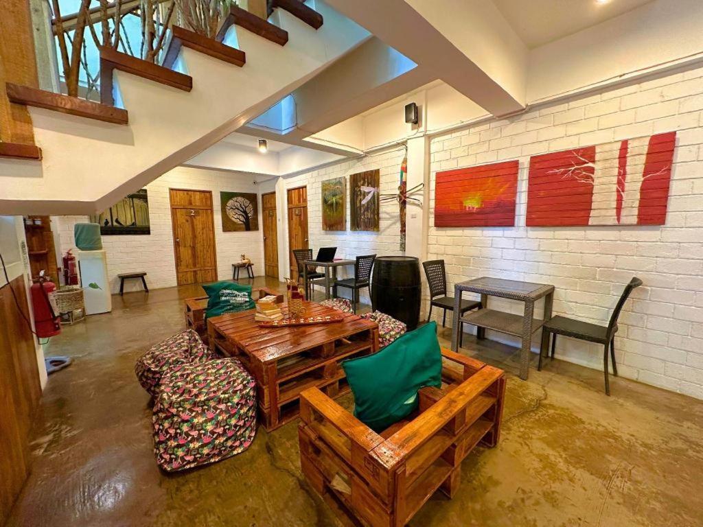 Cabins By Eco Hotels Tagaytay City Esterno foto